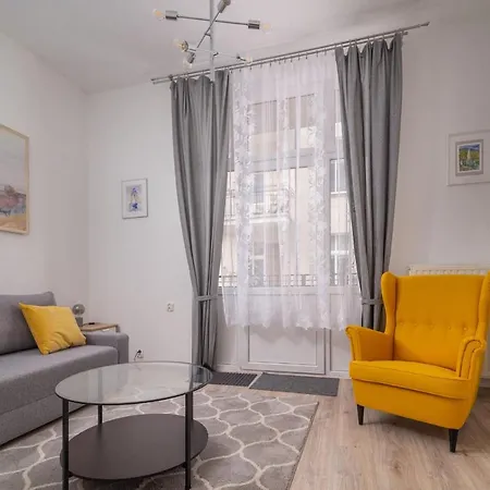 Mesa - Noclegisopot Apartamento Sopot