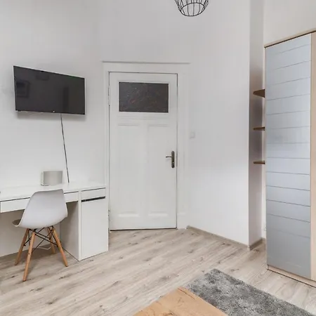 Mesa - Noclegisopot Apartamento Sopot