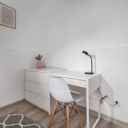 Mesa - Noclegisopot Apartamento